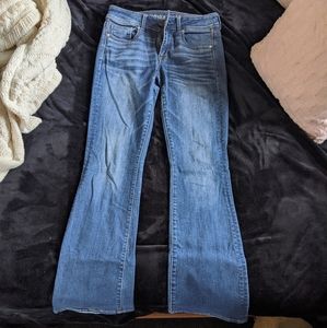 AMERICAN EAGLE "Kick Boot" Jeans